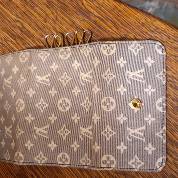 Louis Vuitton Denim Keyholder Six Keyholder - Picture 9 of 14